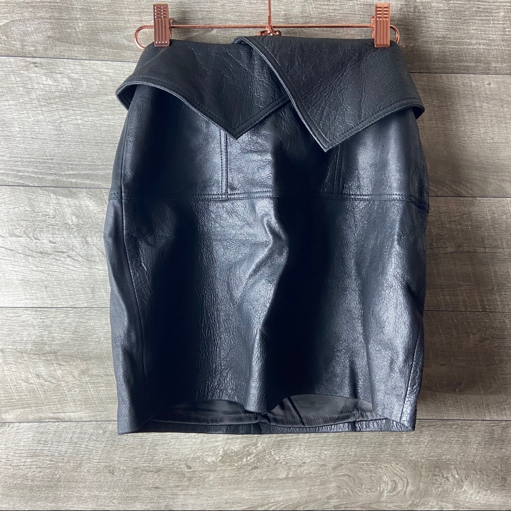 Sold!Chrissy Teigen X revolve Grayson leather skirt - Picture 4 of 7